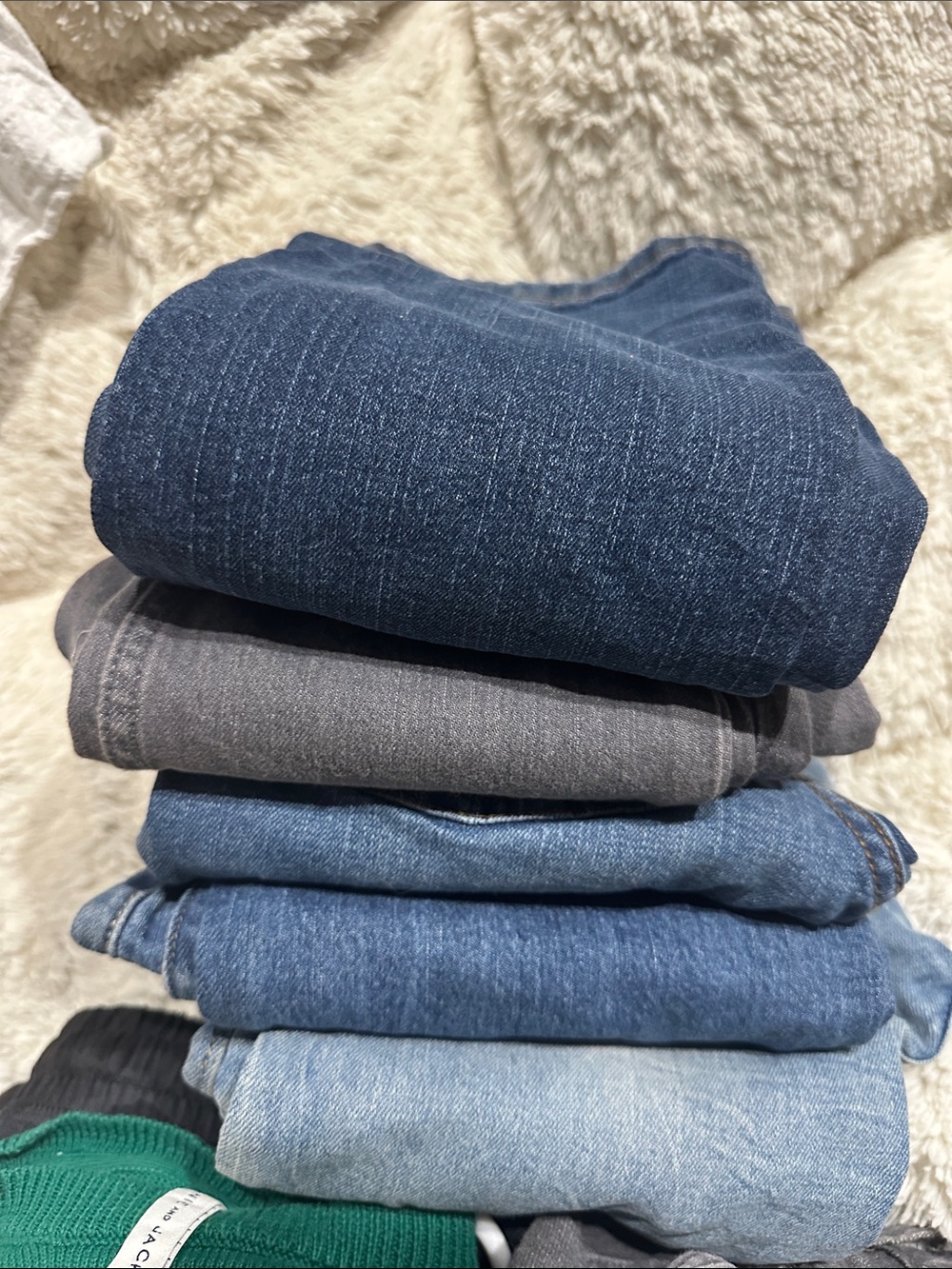 Boys Cat and Jack | size 7 | BUNDLE OF 5 pairs of Jeans. Very gently worn